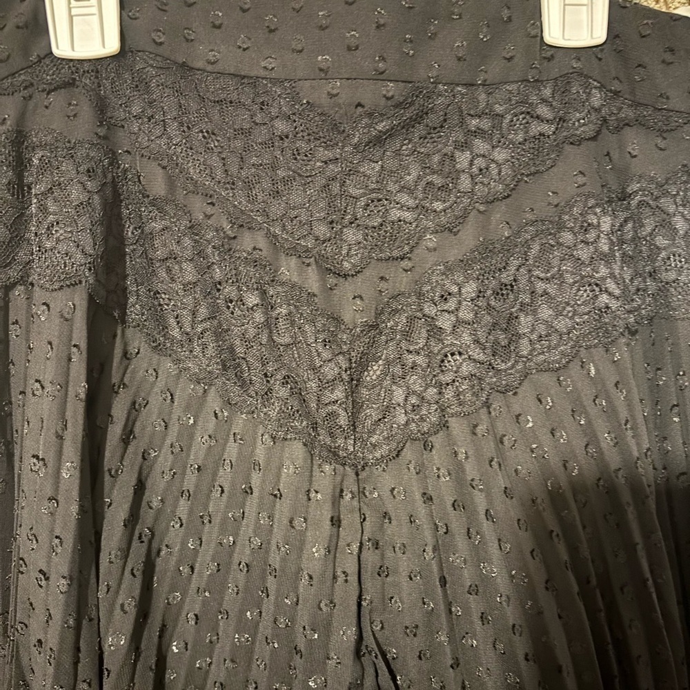 Flowy Black Skirt Olivaceous L